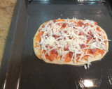 Foto del paso 4 de la receta: Pizza de jamón, sobrasada y queso