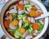 Foto langkah ke 4 dari resep Sop bakso brokoli - bakso homemade.