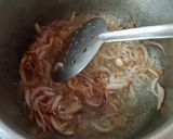 A picture of step 3 of Timatar Piyaz ki Chutney.