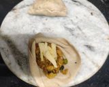 A picture of step 6 of Aloo matar Shingara.