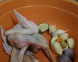 Foto langkah ke 1 dari resep Garlic Chicken Wings.