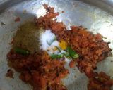 A picture of step 3 of Pakoda in onion gravy.