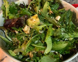 Foto del paso 2 de la receta: Ensalada con aguacate, caballa, aliñada con pesto y mucho más!