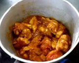 รูปขั้นตอนการทำที่ 4 ของ แกงพริกไก่ใส่ใบรา