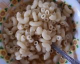 Foto langkah ke 2 dari resep Macaroni Omelet.