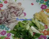Foto langkah ke 2 dari resep Kwetiau Goreng Cumi Pedas.