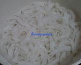 Foto langkah ke 1 dari resep Kwetiau Goreng Cumi Pedas.