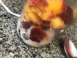 Helado refrescante de durazno y frutilla light