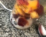 Foto del paso 2 de la receta: Helado refrescante de durazno y frutilla light