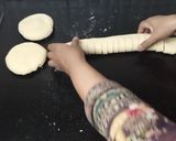 A picture of step 17 of Mini chicken bread.