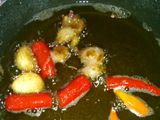 AYAM BUMBU KACANG PETIS With PANGSIT JAGUNG MANIS