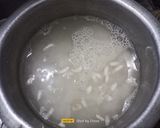 A picture of step 1 of Poha Donut Vada.