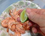 Foto langkah ke 3 dari resep Salad udang rebus.