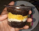 Foto langkah ke 5 dari resep Nutricake Brownies Chocolate Chesse In Cup.