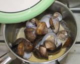 Foto del paso 8 de la receta: Almejas al vapor de vino y mantequilla (アサリのバター酒蒸し)