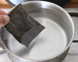 Foto del paso 3 de la receta: Kombu Dashi (昆布出汁)