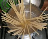Foto del paso 2 de la receta: Carbonara básica con jamón (ハム入り基本のカルボナーラ)