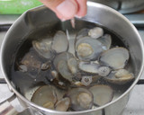 Foto del paso 8 de la receta: Asari no Sumashi_jiru (アサリのすまし汁) - Caldo clara japonés con Almejas