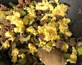 Une image de l'étape 2 de Wok de bœuf / chou chinois et nouille de riz.