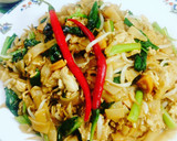 Foto langkah ke 7 dari resep Kwetiau goreng.