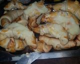 Foto del paso 5 de la receta: Medialunas con crema pastelera🤤