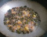 A picture of step 1 of Crispy Okra and Potato stir fry 😋.