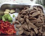 Foto langkah ke 1 dari resep Tumis Bakso Petai Pedas.