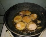 A picture of step 3 of Fried spicy eggplant .