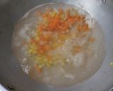 Foto langkah ke 1 dari resep Sup Wortel Jagung Telur.