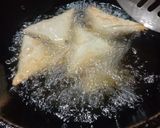 வெங்காய குட்டி சமோசா(mini onion samosa recipe in tamil) ரெசிபி ஸ்டேப் 4 புகைப்படம்