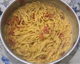 Foto del passaggio 4 della ricetta Linguine ai fichi d’india pecorino prosciutto crudo e pomodorini