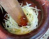 รูปขั้นตอนการทำที่ 3 ของ ส้มตำปลาร้ากุ้งสด & ตับทอด