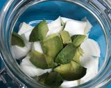 Foto del paso 1 de la receta: Ensaladas para Picnic 1:Ensalada de aguacate, rúcula y burrata