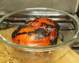 வறுத் காப்சிகம் வாதுமை கொட்டை துளிகள்(Roasted bell pepper walnut spread recipe in tamil) ரெசிபி ஸ்டேப் 2 புகைப்படம்