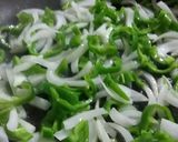 Foto del paso 2 de la receta: Solomillo de cerdo, con pimiento y cebolla