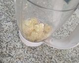 A picture of step 2 of Muskmelon Oat almond smoothie.