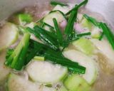 Hình bước làm 4 của món Bầu om trứng lộn