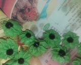 Foto langkah ke 5 dari resep Kue Semprit Pandan Hijau.