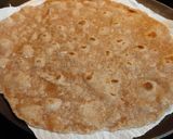 Foto del passaggio 3 della ricetta Piadina al farro con pomodoro rucola e caprino