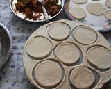 A picture of step 5 of Vegetables schezwan momos.