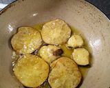 Foto del passaggio 7 della ricetta Melenzane mantecate con salsa e cipolla