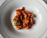 Foto langkah ke 3 dari resep Seblak Kerupuk Campur Mie Instan.