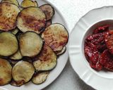 Foto del paso 2 de la receta: Tarta rústica vegana de berenjena y tomate seco