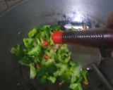 Foto langkah ke 4 dari resep Tumis Brokoli Bawang Putih.
