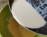 Foto langkah ke 2 dari resep Karpatka Cake.