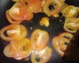 รูปขั้นตอนการทำที่ 3 ของ แซนวิชไข่เจียวมะเขือเทศ | Tomato Omelette Sandwich