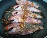 Hình bước làm 1 của món Cá phèn kho keo