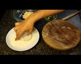 Foto langkah ke 3 dari resep Egg Paratha.