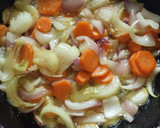 Foto del paso 2 de la receta: Conejo en salsa