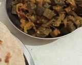 A picture of step 3 of Bhindi da pyaza.